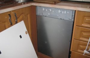 Установка фасада на посудомоечную машину в Благовещенске